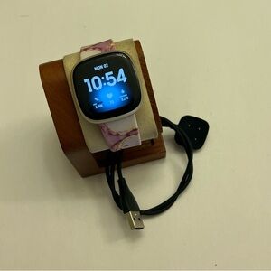 Fitbit Versa 3 (tested, new band, Charger included)